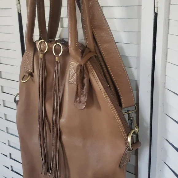 Fredd & Basha tan flap saddle crossbody sac bag - Picture 6 of 8
